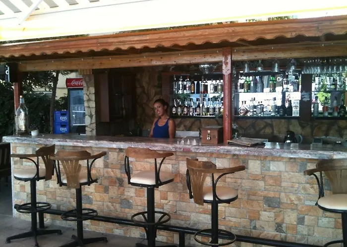 Karatas מלון דירות 3*