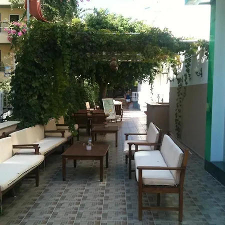 Appart hôtel Karatas 3*